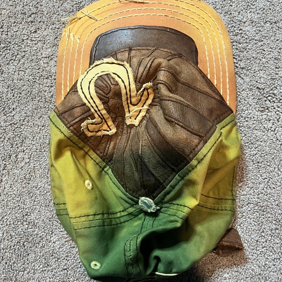 Vintage TRUE RELIGION xxx Distressed Trucker Hat Y2K Horseshoe Logo - Picture 4 of 6